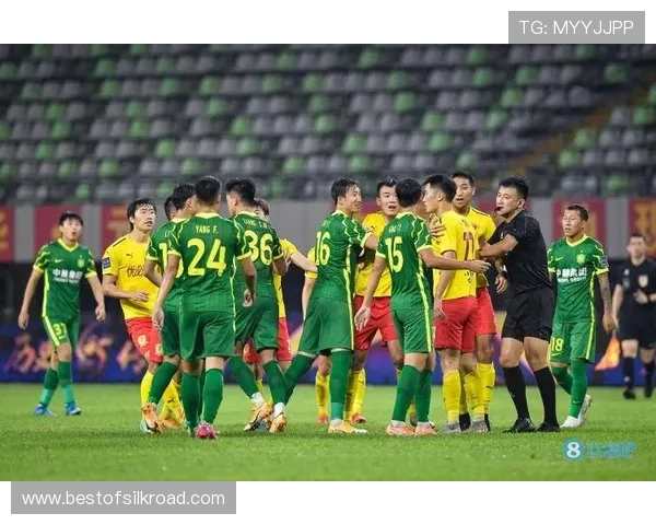 全面覆盖500场比赛的比分直播，提供详细赛况分析与实时数据查询服务